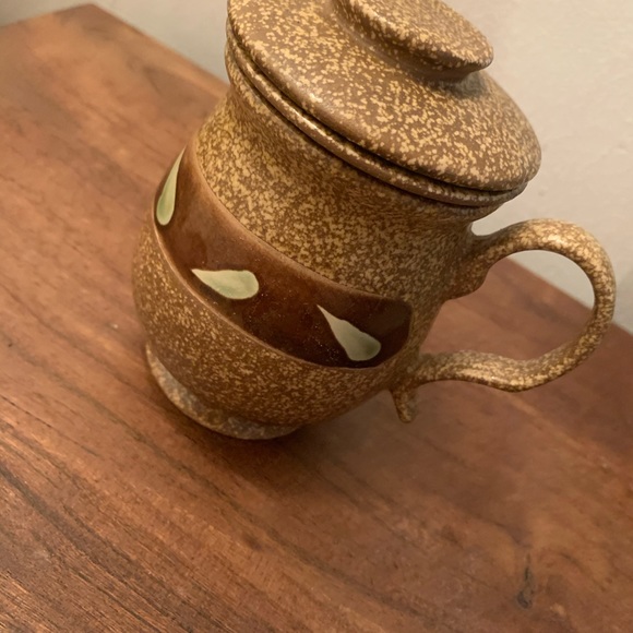 Stoneware Tea Mug with Filter and Lid - Picture 8 of 16